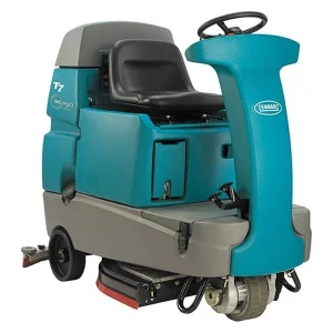 Tennant T7 Ride-On Floor Scrubber