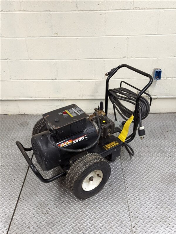 MI-T-M 2500 PSI Cold Pressure Washer *Refurbished